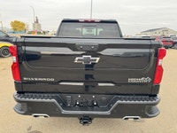 . Engine: Gas V8 5.3L/325 (image 3)