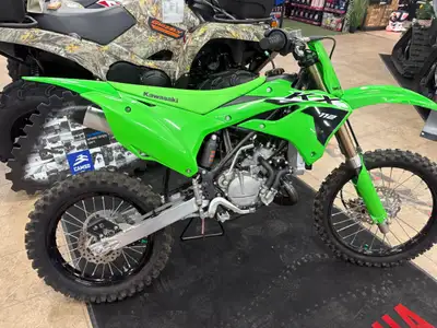 ???? Engine & Powertrain 112 cc 2-stroke single-cylinder engine with Kawasaki Integrated Power Valve...