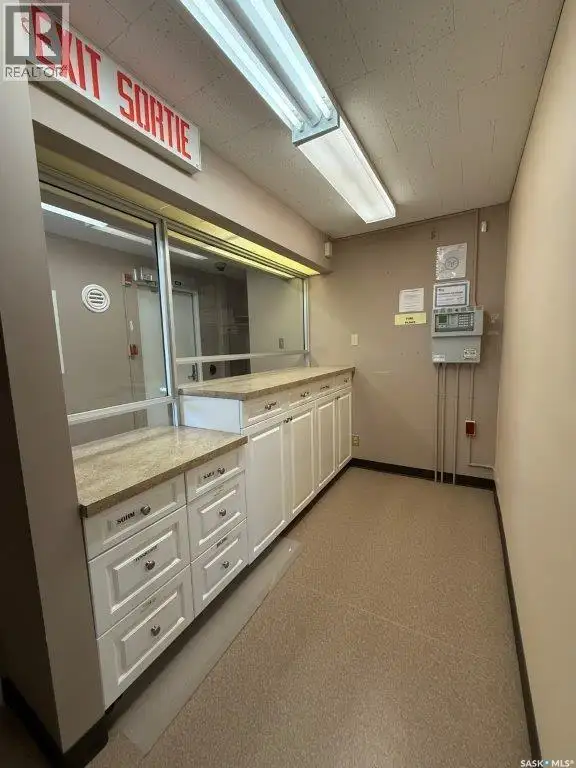 300/302 8th AVENUE W Kindersley, Saskatchewan in Commercial & Office Space for Sale in Saskatoon - Image 11