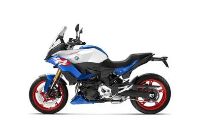 2026 BMW F900XR Come and meet our experts at Gabriel BMW Moto / Moto International, your dealer in M...