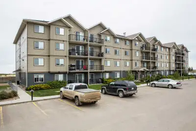 Pet-Friendly Two Bedroom One Bath with In-suite Laundry for Rent