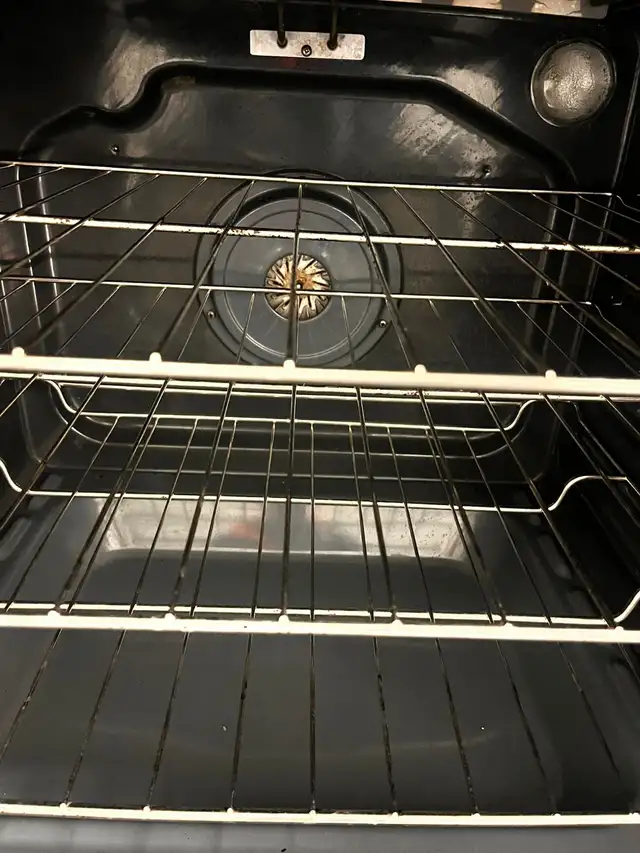 Whirlpool 30” Like New Stove  Fully Tested  30-Day Warranty in Stoves, Ovens & Ranges in Kitchener / Waterloo - Image 6