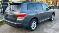 WE ARE CANADA'S MOTORS PLACE :) 2011 TOYOTA HIGHLANDER w/ 205,709 km !!!! 3.5L V6 270HP NO ACCIDENTS... (image 4)
