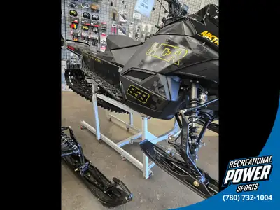 NOW IN STOCK! Upgrade your sled maintenance with the Extreme Max Aluminum Lift Stand. It features a...