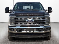 This Ford Super Duty F-350 SRW boasts a Intercooled Turbo Diesel V-8 6.7 L/406 engine powering this... (image 8)