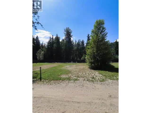 1701 Ireland Road Unit# 3 Seymour Arm, British Columbia in Land for Sale in Kamloops - Image 4