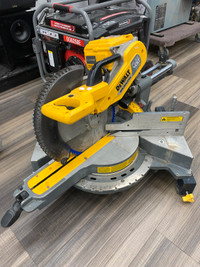 Dewalt DHS790 120v Flexvolt  12Double Bevel Mitre Saw Tool Only