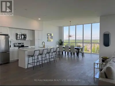 Experience the luxury lifestyle in this 10th-floor penthouse corner suite overlooking the 18th hole...