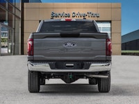 *Climate Control, SYNC 4, Remote Keyless Entry, Mobile Hotspot, Blind Spot Detection!* A true class... (image 6)