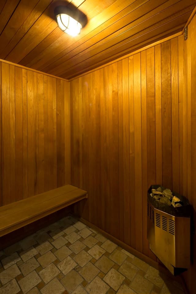 1400 Avenue des Pins Ouest — photo 2