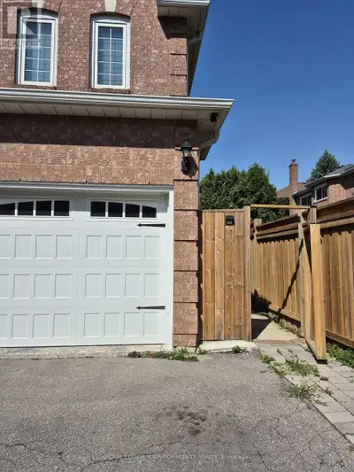 30 ARVIDA DRIVE Vaughan (Brownridge), Ontario