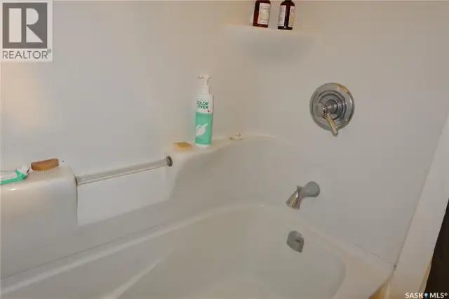 107 Empire PLACE Assiniboia, Saskatchewan in Houses for Sale in Moose Jaw - Image 22