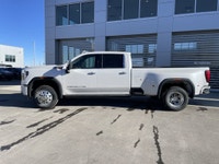 AMVIC Licensed Dealer Towing & Trailering Package | Heated Front Seats & Steering Wheel | 12.3 Drive... (image 4)