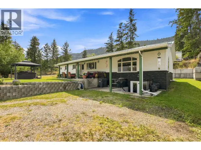 1717 RENNER ROAD Williams Lake, British Columbia in Houses for Sale in Williams Lake - Image 3