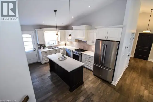 295 COURTLAND Street Delhi, Ontario in Houses for Sale in Norfolk County - Image 12