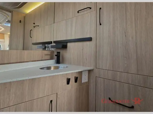 2026 Triple E ( LEISURE TRAVEL VANS ) Unity 24MBL in RVs & Motorhomes in Calgary - Image 23