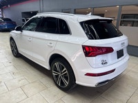 The 2020 Audi Q5 Technik 45 TFSI quattro combines sophisticated style with impressive performance. D... (image 6)
