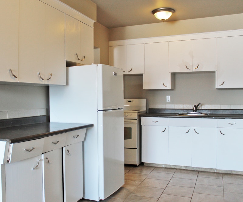NAIT Area Apartment For Rent Plaza Manor Long Term Rentals