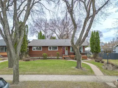 A04//Brandon/Located in the highly sought-after Valleyview neighbourhood and within walking distance...