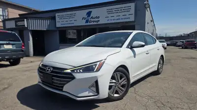 FINANCE FROM 5.99% & get free winter tires/rims Loaded, cold a/c, Blind spot Assist, Backup Cam, App...