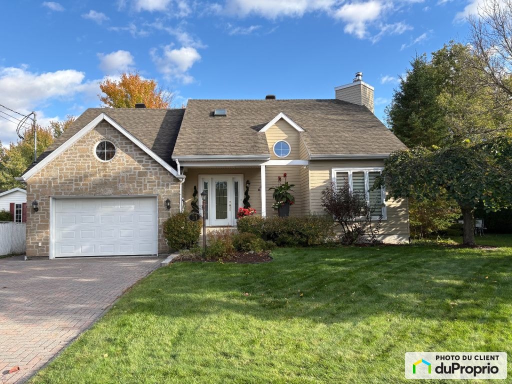 $550,000 - 2 Storey for sale in Kingsey Falls — photo 1