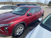 The advertised vehicle price is based on a promotional finance offer. Customers who purchase the veh... (image 2)