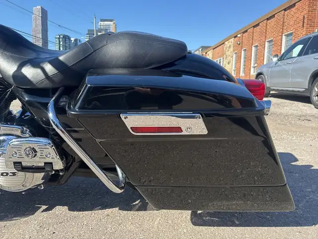 2011 Harley-Davidson Street Glide ~ ELECTRA GLIDE LTD ~ 103CI ~  in Sport Touring in City of Toronto - Image 17