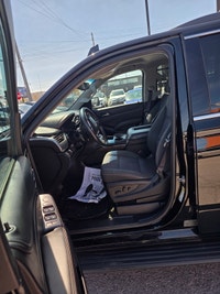 2016 Chevrolet Suburban LS Year: 2016 Make: Chevrolet Model: Suburban LS Mileage:186,000 Km Transmis... (image 4)