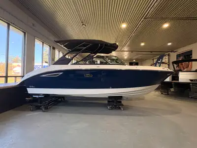 GENERAL: BLACK CANVAS. BLACK SPORTS TOWER W/ BIMINI. COCKPIT COLOUR - DUNE. DIGITAL DASH W/SMARTCRAF...