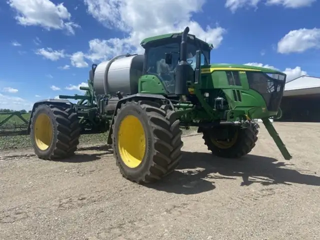 2023 John Deere 616R in Farming Equipment in Swift Current - Image 5