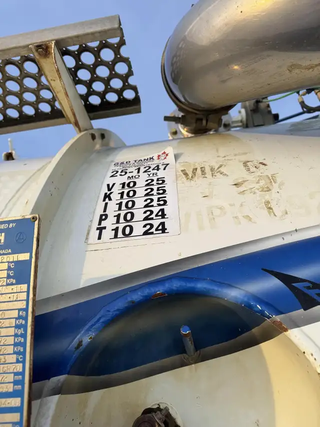 2012 KENWORTH T800 in Heavy Trucks in Saskatoon - Image 68