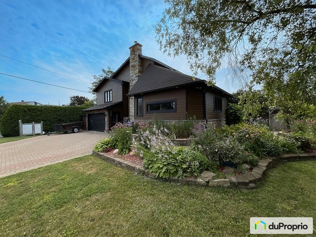 $869,000 - Split Level for sale in Beloeil — photo 1