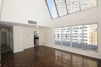 Large 3 Bedroom Penthouse 2 level with 18 foot cieling in dinning/living room to schedule a viewing,... (image 5)