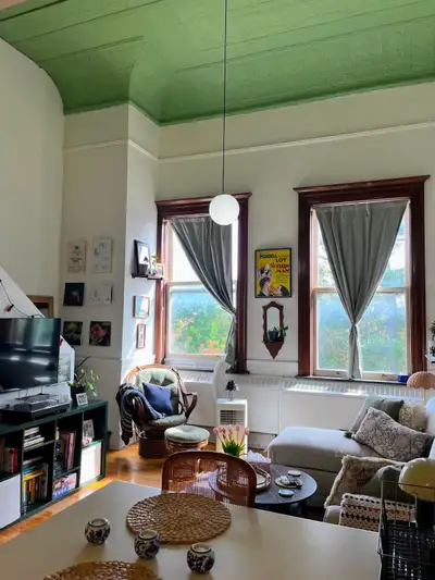 Beautiful 1 bedroom loft in the converted Teachers College Building (100 Benson Ave.). Soaring 16' c...