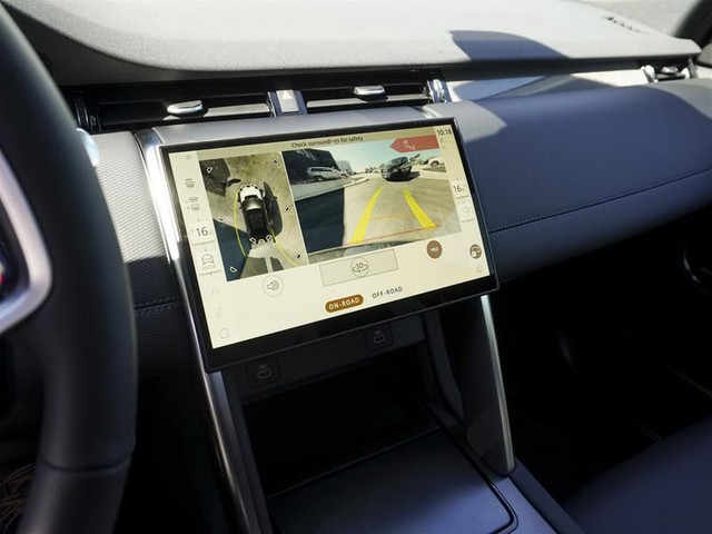 2024 Land Rover Discovery Sport P250 Dynamic SE in Cars & Trucks in Oshawa / Durham Region - Image 2