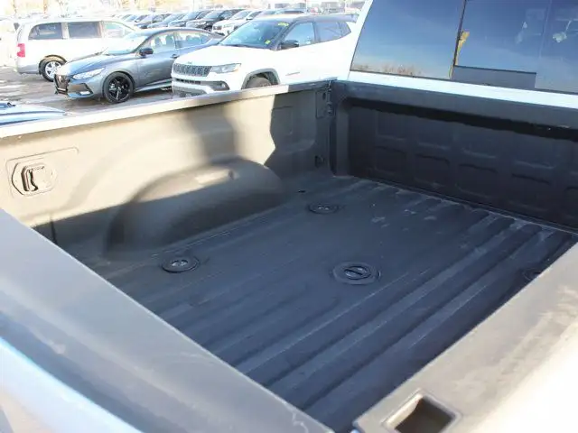 2016 Ram 3500 Laramie 4x4, AISIN, Sunroof, Cooled/Heated Leather in Cars & Trucks in Calgary - Image 16