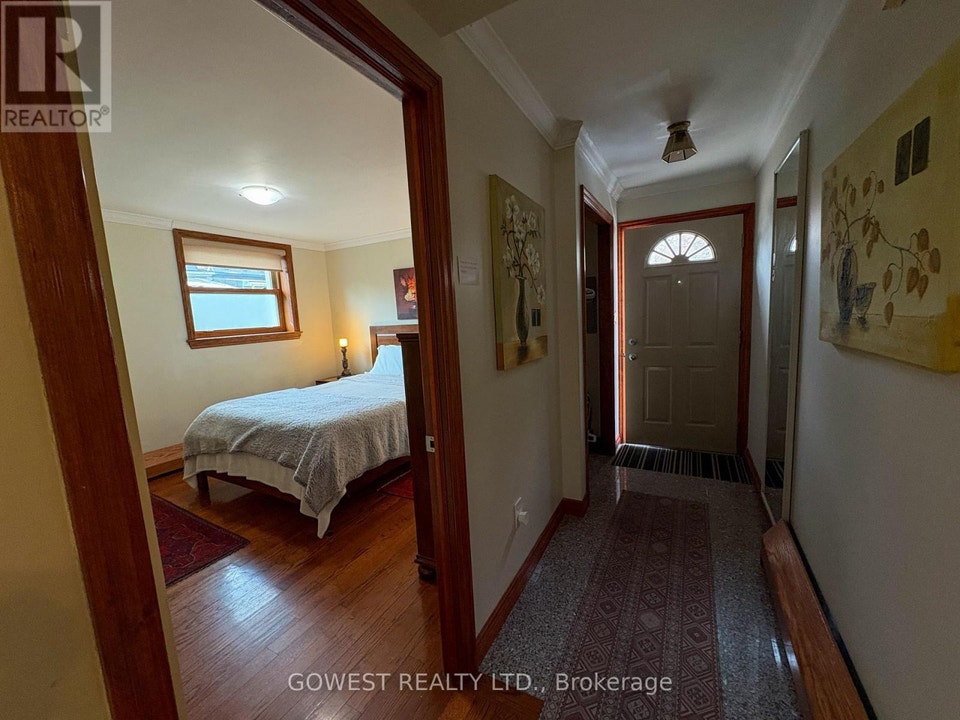 5 - 20 GLEN GORDON ROAD Toronto (High Park North), Ontario 5