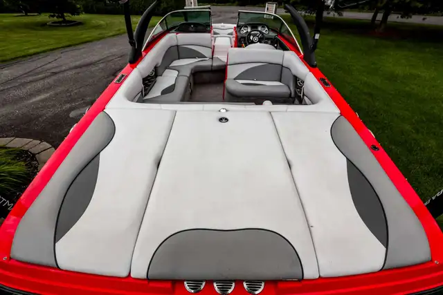 2011 Supra 22V in Powerboats & Motorboats in Rimouski / Bas-St-Laurent - Image 12