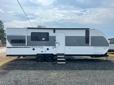 2026 Forest River Salem FSX 270RTK TOY HAULER SALE PRICE: $45,900 !! Financing available O.A.C. Leng...