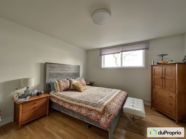 $829,000 - Triplex for sale in La Prairie — photo 3