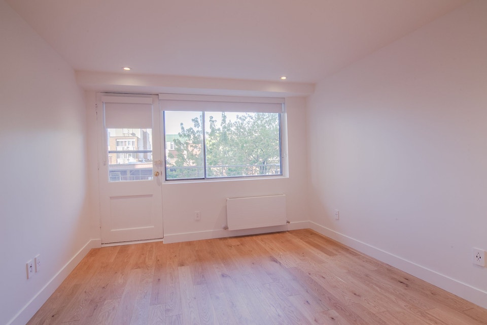 Renovated studio near McGill - ID 4752 5