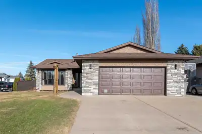 Lloydminster 5 Bed 3 Bath Home For Rent