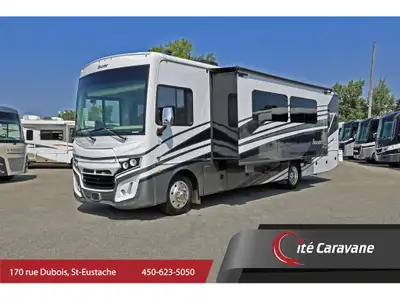 Fleetwood Bounder 33C 2 extensions Ce VrA Classe A de 34.3 de long est équipé d'un moteur Ford 7.3 T...