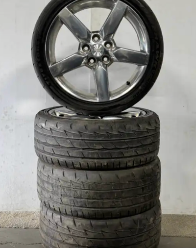Like new Firestone 245/40R19 firestone all season tires on Chevy Camaro or Malibu SS 5x120 rims whee...