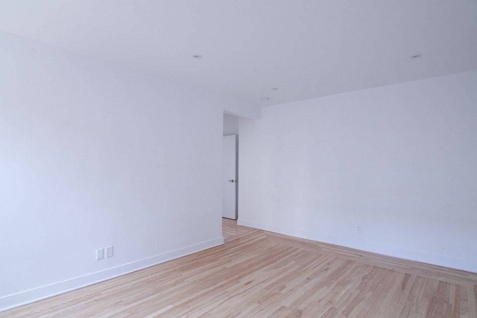 one bedroom apartment near Guy-Concordia - ID 4657 3