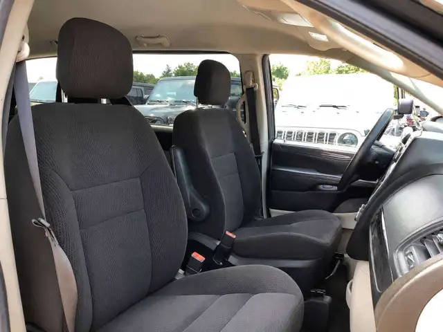 2015 Dodge Grand Caravan Canada Value Package | AS IS | FWD in Cars & Trucks in Mississauga / Peel Region - Image 30