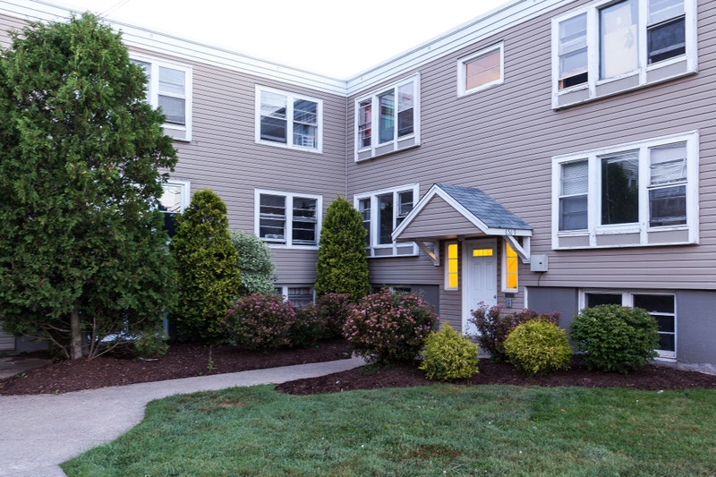 BRIGHT & SPACIOUS TWO BEDROOM APARTMENT IN WEST END HALIFAX!!! Long Term Rentals City of