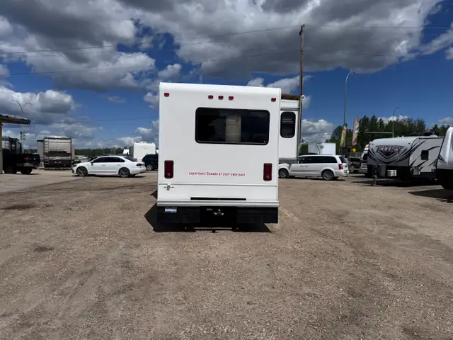 2011 Sunseeker 3120CD Class C Motorhome - Ford F-450 Super Duty in RVs & Motorhomes in Edmonton - Image 6