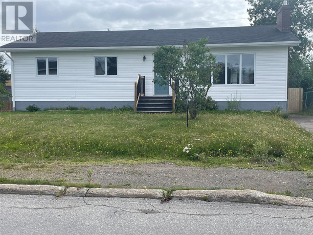 33 Pine Avenue Lewisporte, Newfoundland & Labrador in Houses for Sale in Gander