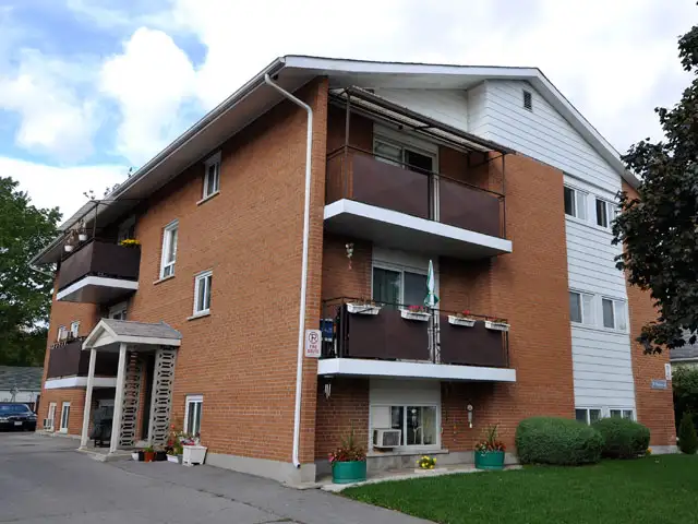 Spacious 2-Bedroom Lower-Level Unit in Central Belleville | Long Term ...